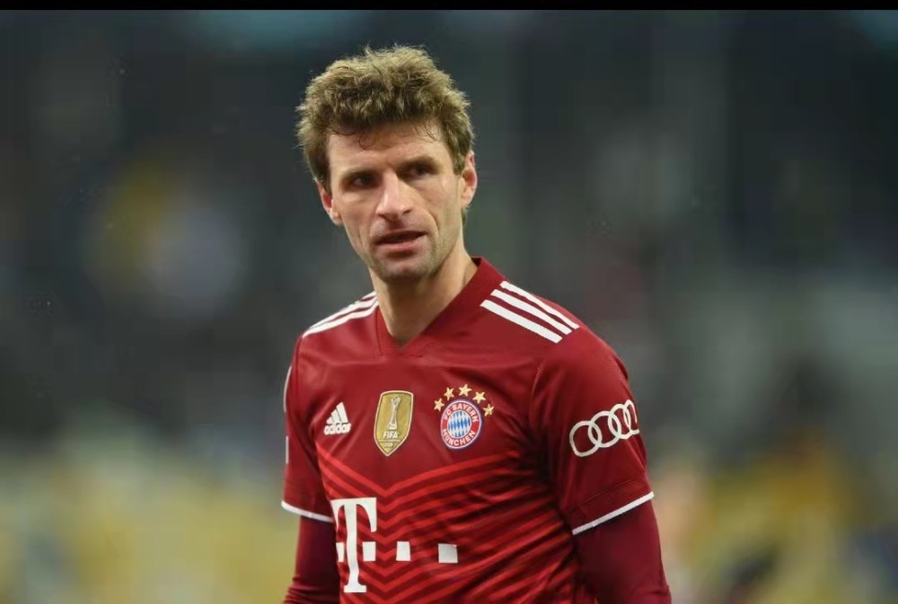 加时末段德甲焦点战,罗马再遭质疑,目标明确,临场指挥获称赞 加时末段德甲焦点战,罗马再遭质疑,目标明确,临场指挥获称赞